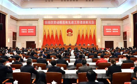 寧夏華御黨總支書記、總經(jīng)理顧家立被授予寧夏自治區(qū)勞動(dòng)模范稱號(hào)