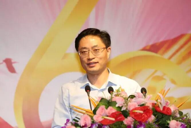 一家大神級的企業(yè)辦了一個低調(diào)的生日宴，速來圍觀！